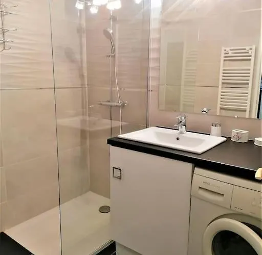 Palais Royal, Plages A Pied, Centre St Raphael Saint-Raphaël